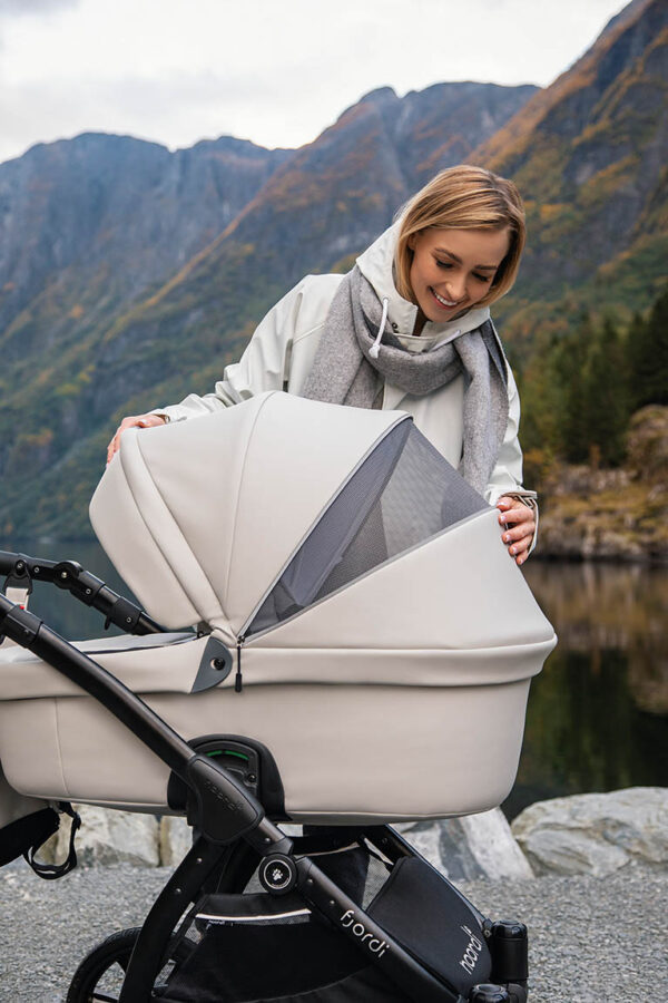 Noordi FJORDI V2 Kinderwagen in ECO LEDER | 2 IN 1 SET MIT BABYWANNE + SPORTWAGEN + Wickeltasche – Bild 3