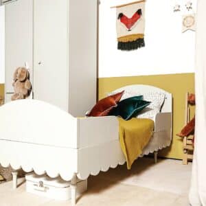 BABUSHKA Kinderbett / Jugendbett mit 4 Seitenteilen | 90 x 200 cm | dezentes Olivgrün oder Weiß | Vintage/Retro