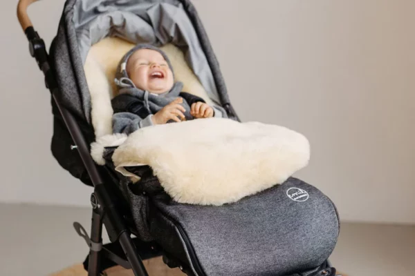 NATURKIND IDA Kinderwagen mit geflochtenem Babykorb + Sportsitz | Bio Klassiker aus Österreich – Bild 45