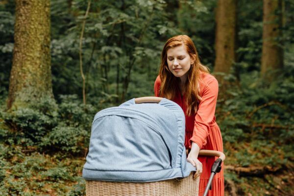 NATURKIND IDA Kinderwagen mit geflochtenem Babykorb + Sportsitz | Bio Klassiker aus Österreich – Bild 13