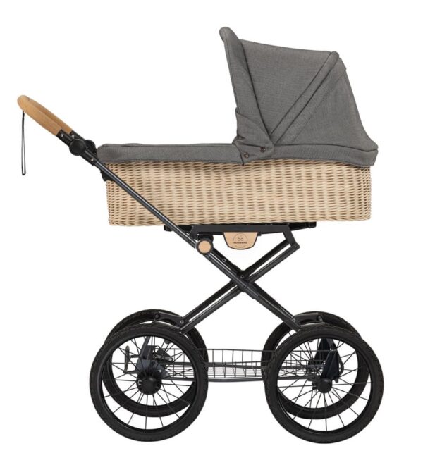 NATURKIND IDA Kinderwagen mit geflochtenem Babykorb + Sportsitz | Bio Klassiker aus Österreich – Bild 31