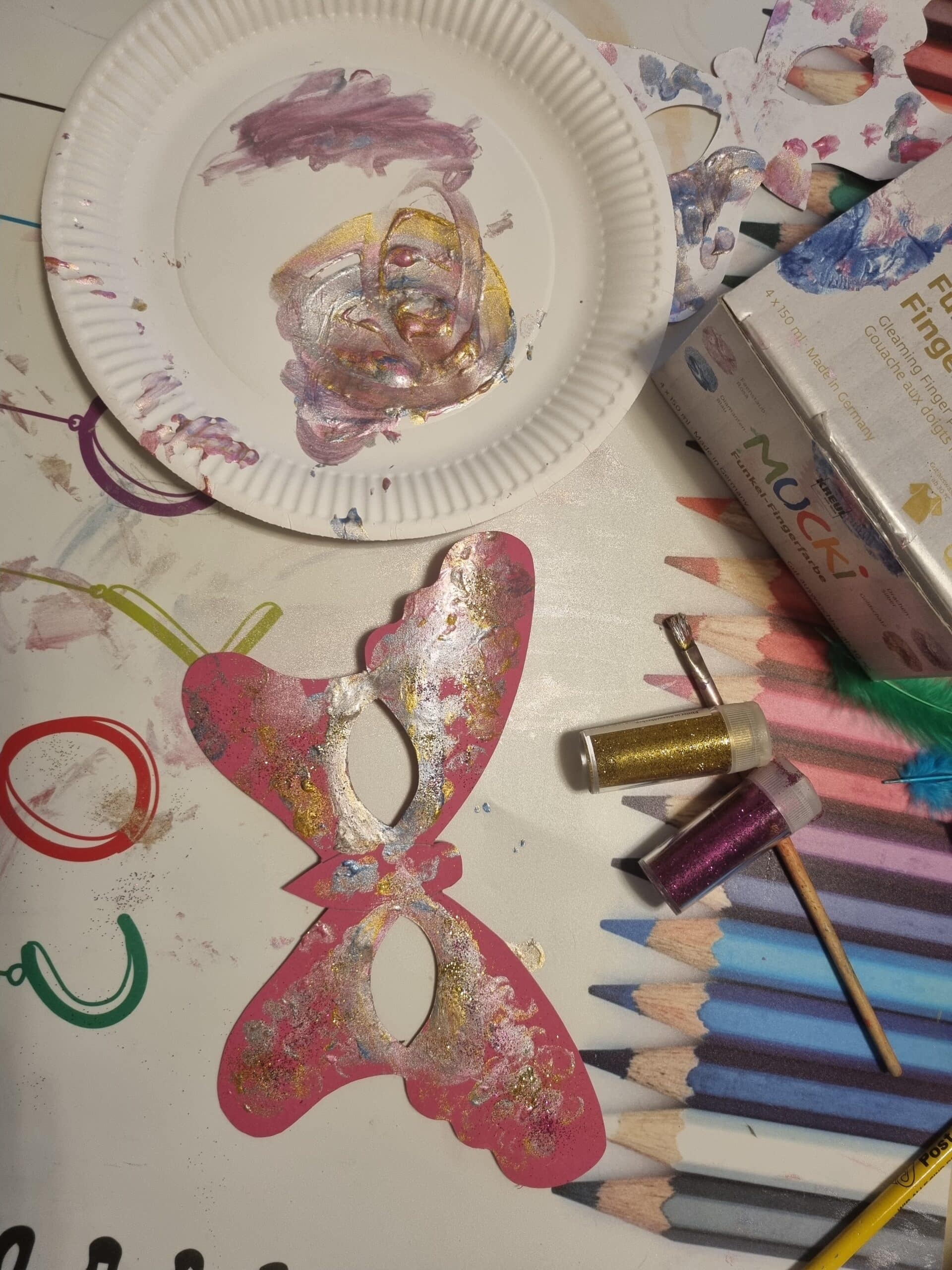 DIY: Wir basteln eine Faschingsmaske! Mit Anleitung zum Nachmachen