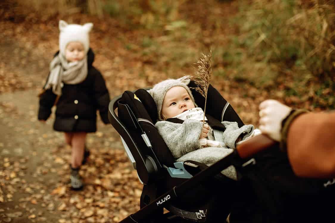 MUUVO Slick 2.0 | Kinderwagen MEGASET mit Babywanne + Sportsitz + Autoschale +Isofix drehbar – Bild 28