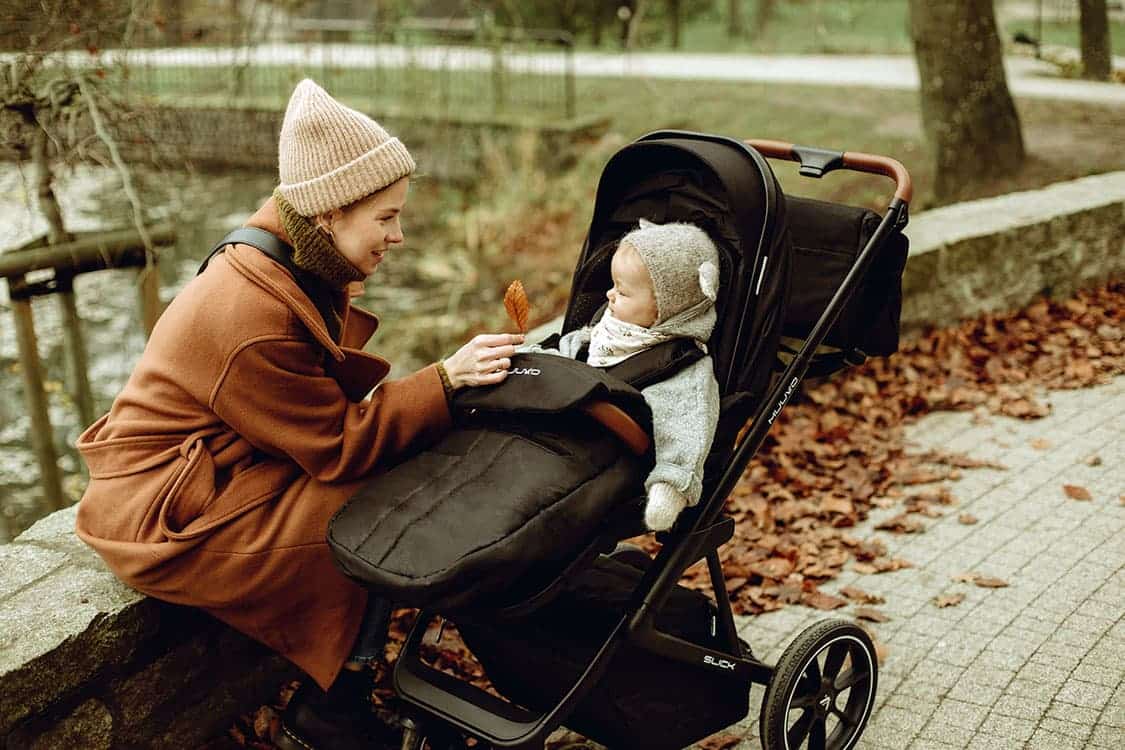 MUUVO Slick 2.0 | Kinderwagen MEGASET mit Babywanne + Sportsitz + Autoschale +Isofix drehbar – Bild 92