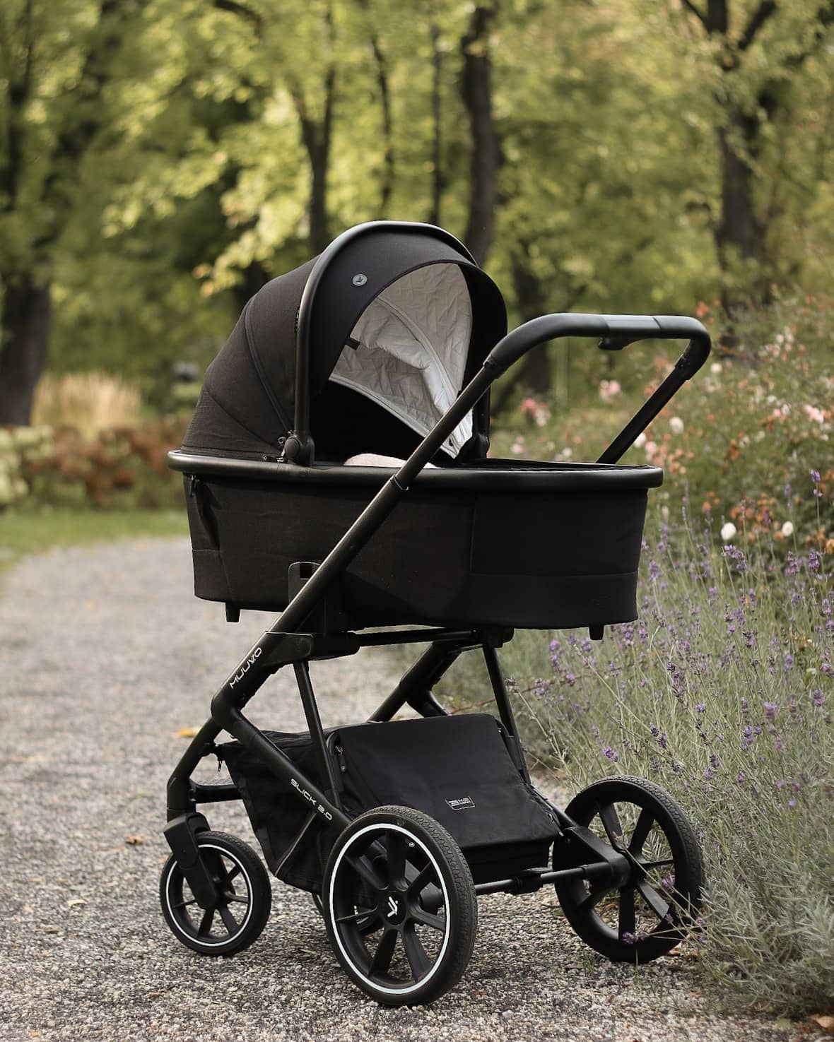 MUUVO Slick 2.0 | Kinderwagen MEGASET mit Babywanne + Sportsitz + Autoschale +Isofix drehbar – Bild 17