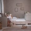 Mitwachsendes Bett SMART | Vom Baby bis zum Schulkind | ab Geburt bis 10 Jahre | Kindermöbel für kleine Kinderzimmer – Bild 10