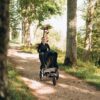 TFK Pro Sportkinderwagen/ Jogger | XXL Buggy mit der größten Sitzfläche am Markt mit 100 cm Liegefläche | + Gratis Paket – Bild 18