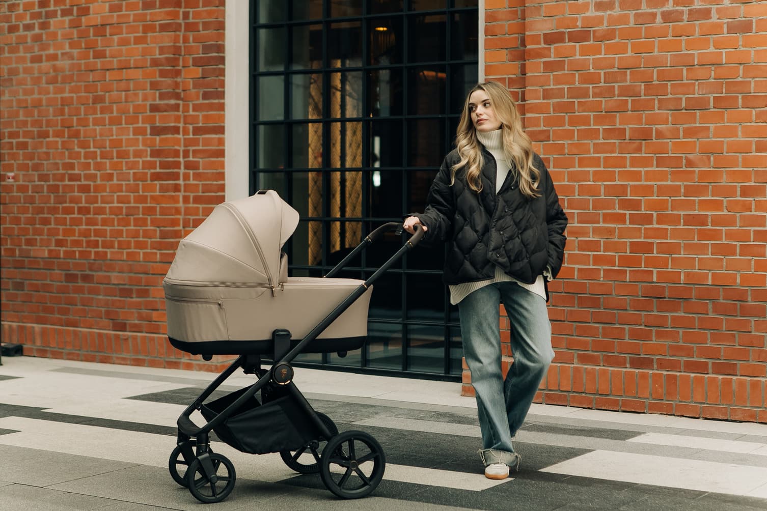 VENICCI CLARO 2 | MEGASET: Kinderwagen mit Babywanne + Sportsitz + Zubehör + Autoschale + Isofix Station – Bild 28