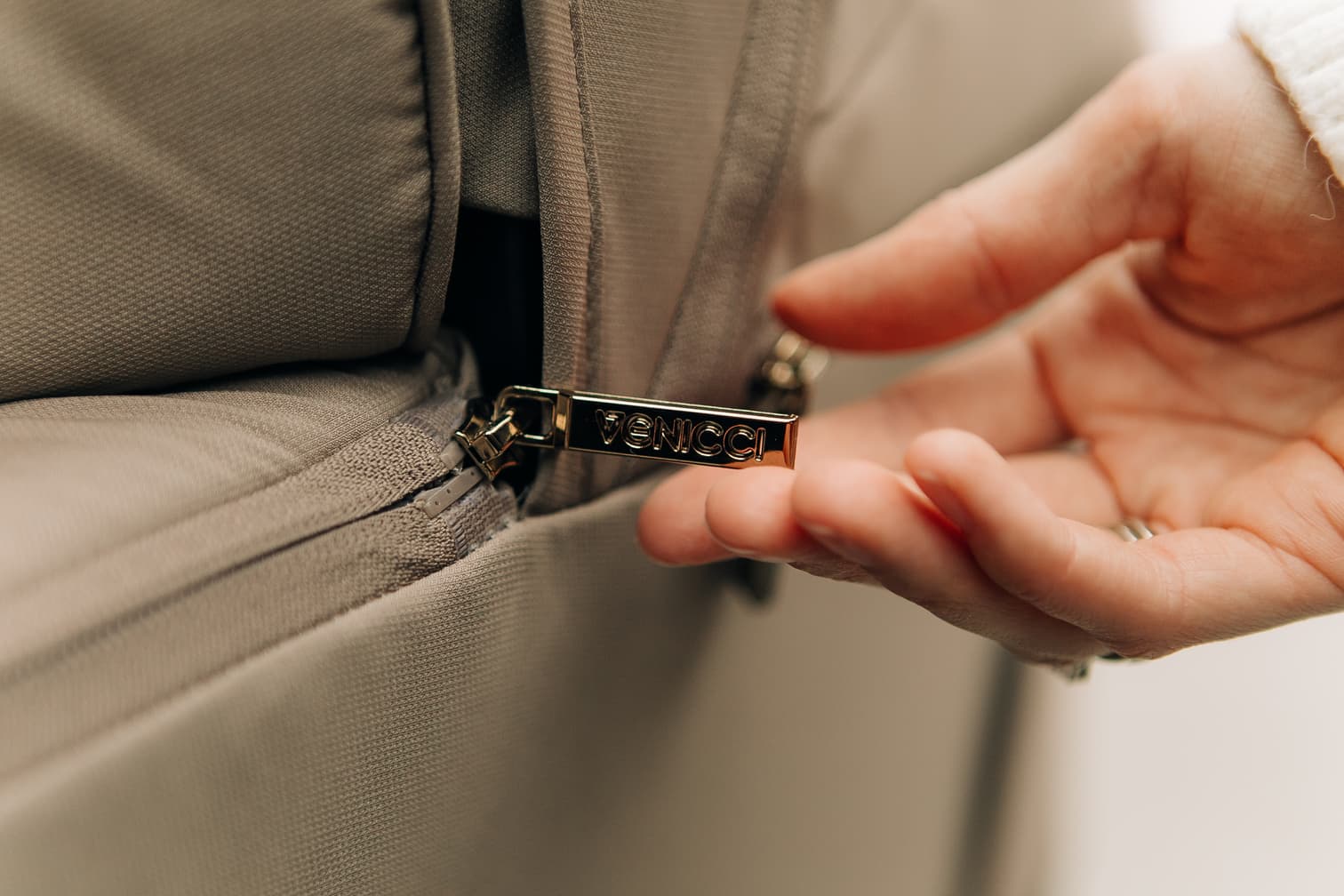 VENICCI CLARO 2 | MEGASET: Kinderwagen mit Babywanne + Sportsitz + Zubehör + Autoschale + Isofix Station – Bild 30